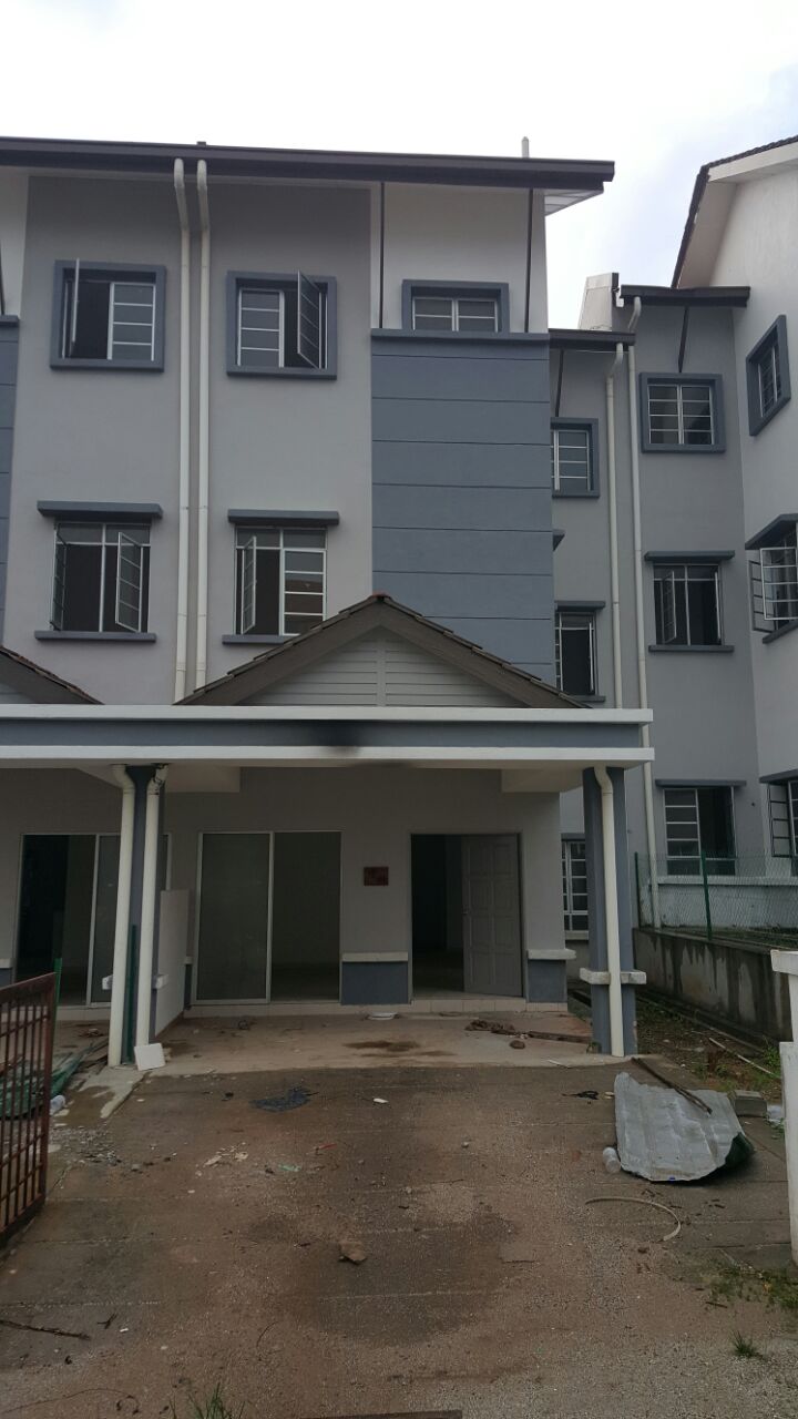 Two and half storey Link House, Ukay Perdana 3