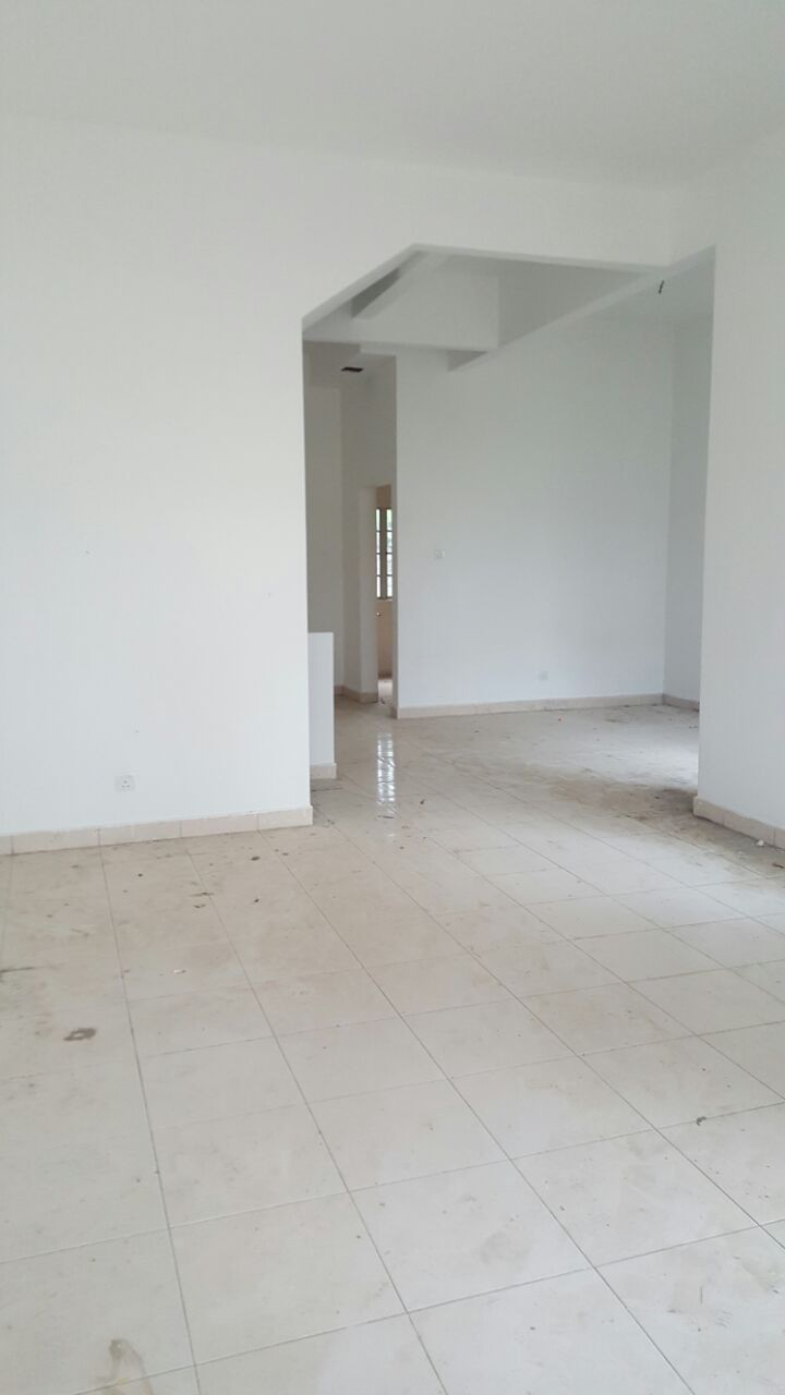 Two and half storey Link House, Ukay Perdana 3 - photo 4