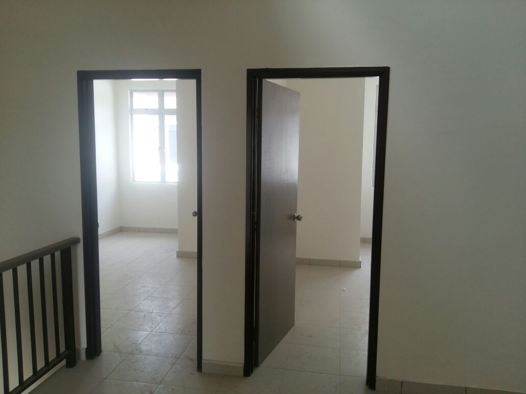 Double Storey Taman Intan Baiduri, Sepang - photo 4