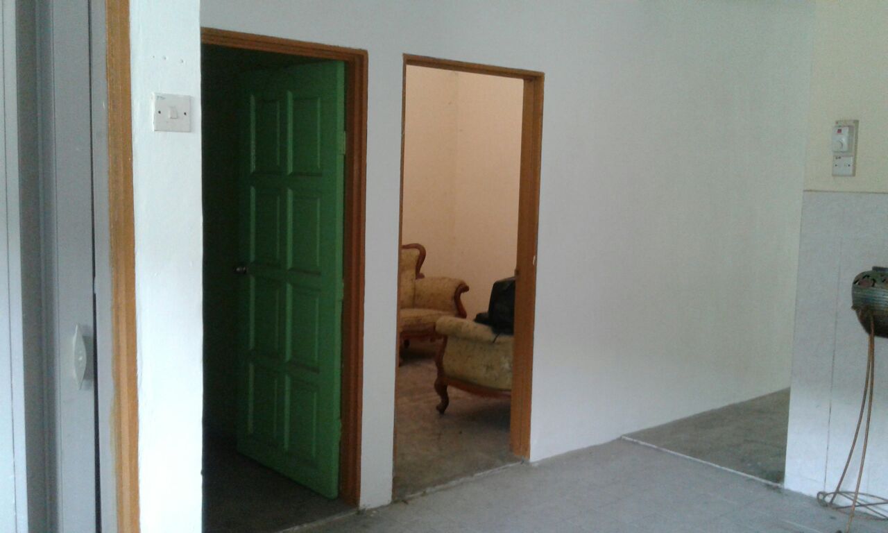 Single storey Terrace, Bandar Baru Rinching - photo 5
