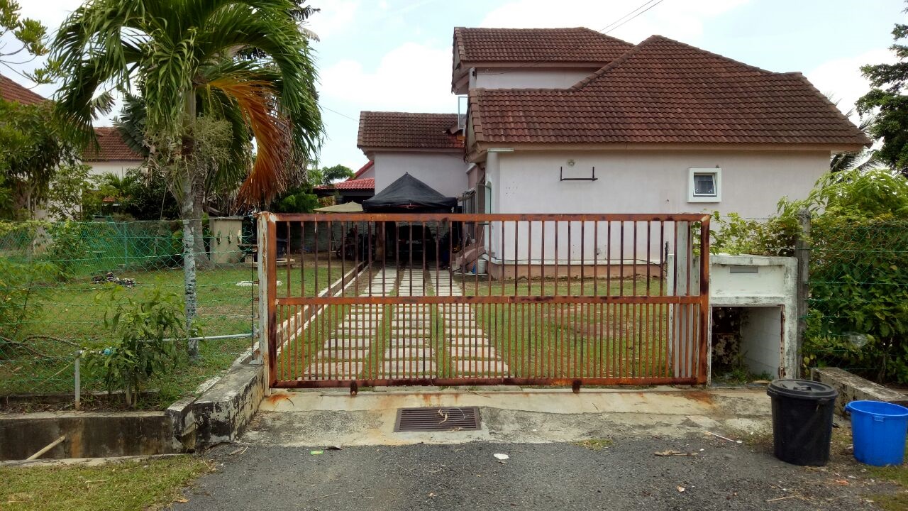 Double storey bungalow, Pantai Sepang Putra - photo 3