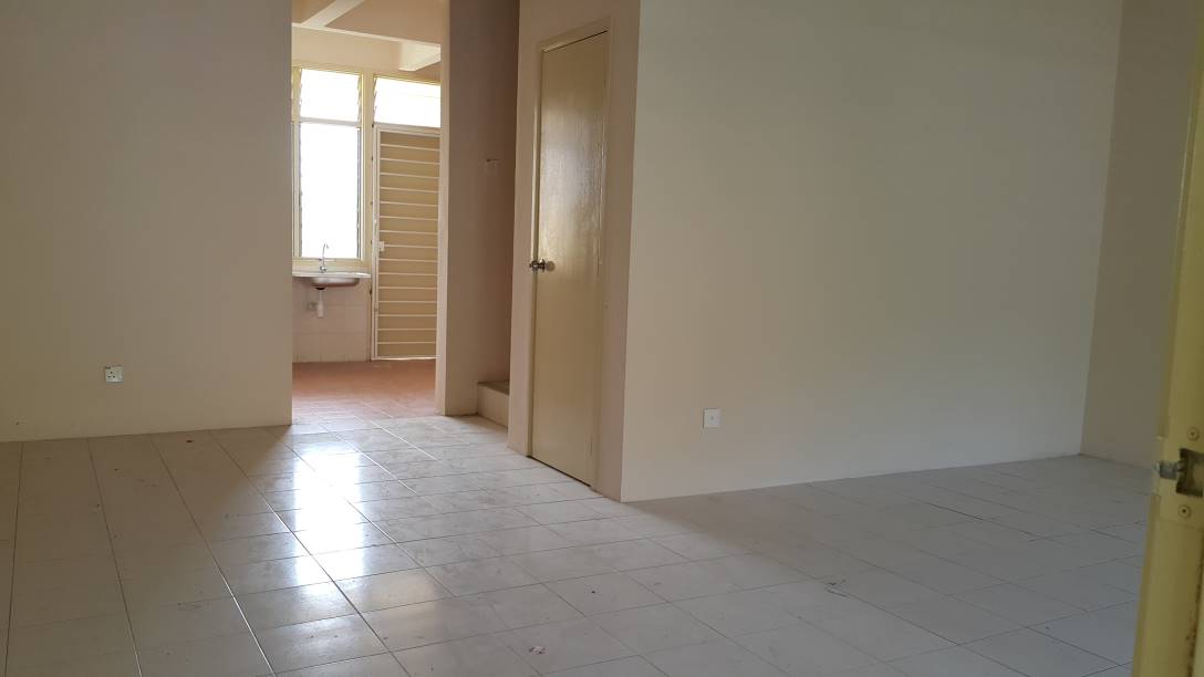 Double storey, PUJ7, Taman Puncak Jalil - photo 3