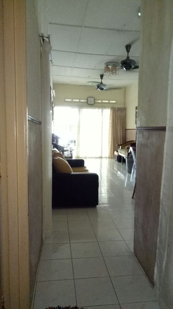 Single storey terrace endlot Taman Banting Baru