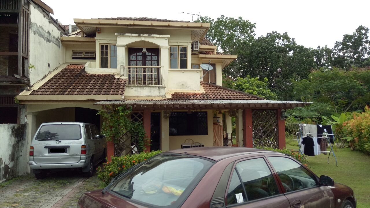 Double storey corner lot, Sec 7, Kota Damansara - photo 1
