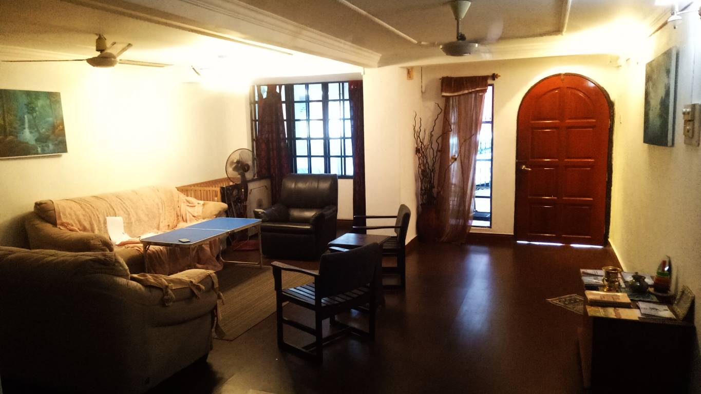 Double storey, Jalan F, Taman Melawati - photo 3