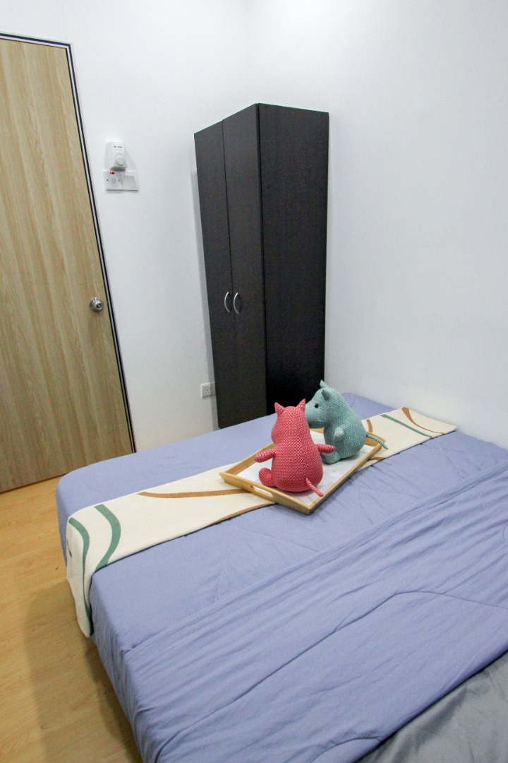 The Courtyard1  Queen bedroom - photo 3
