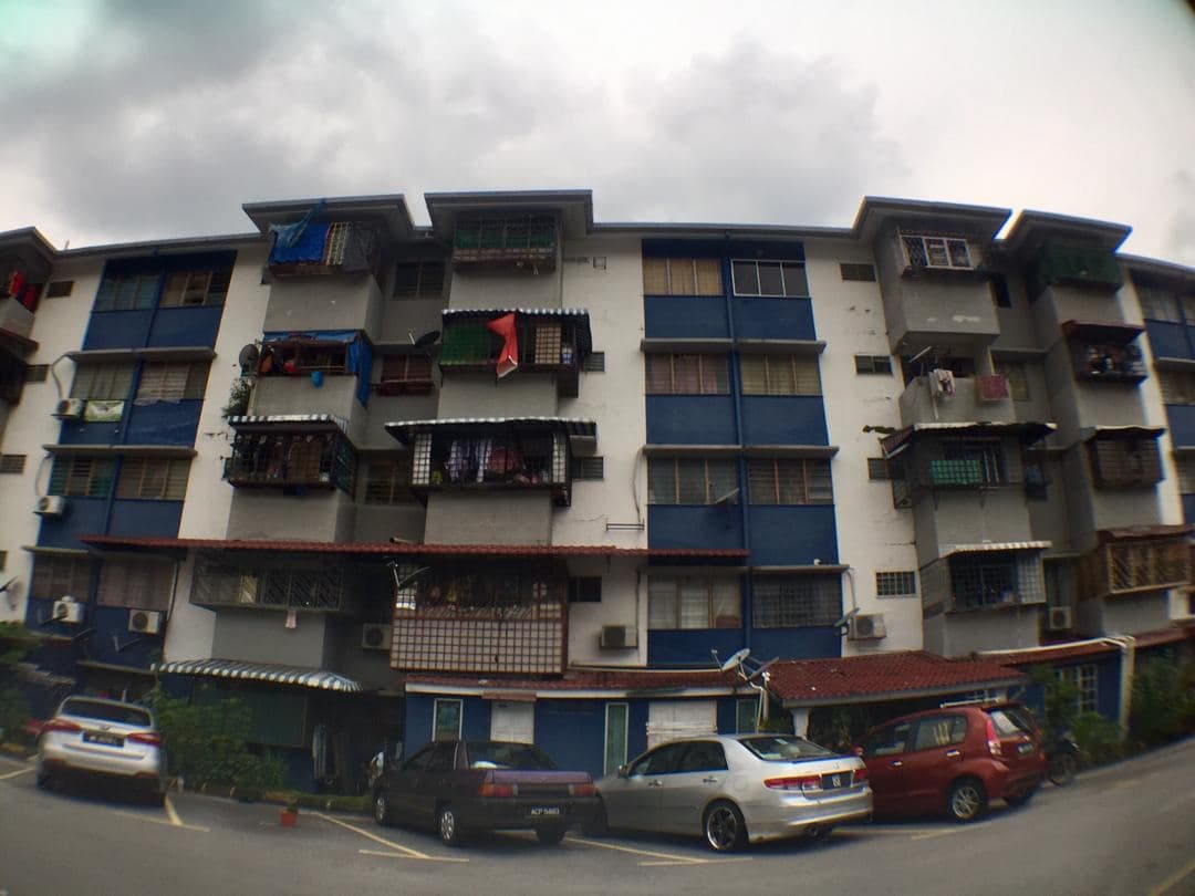 Apartment Taman Pinggiran Batu Caves - photo 1