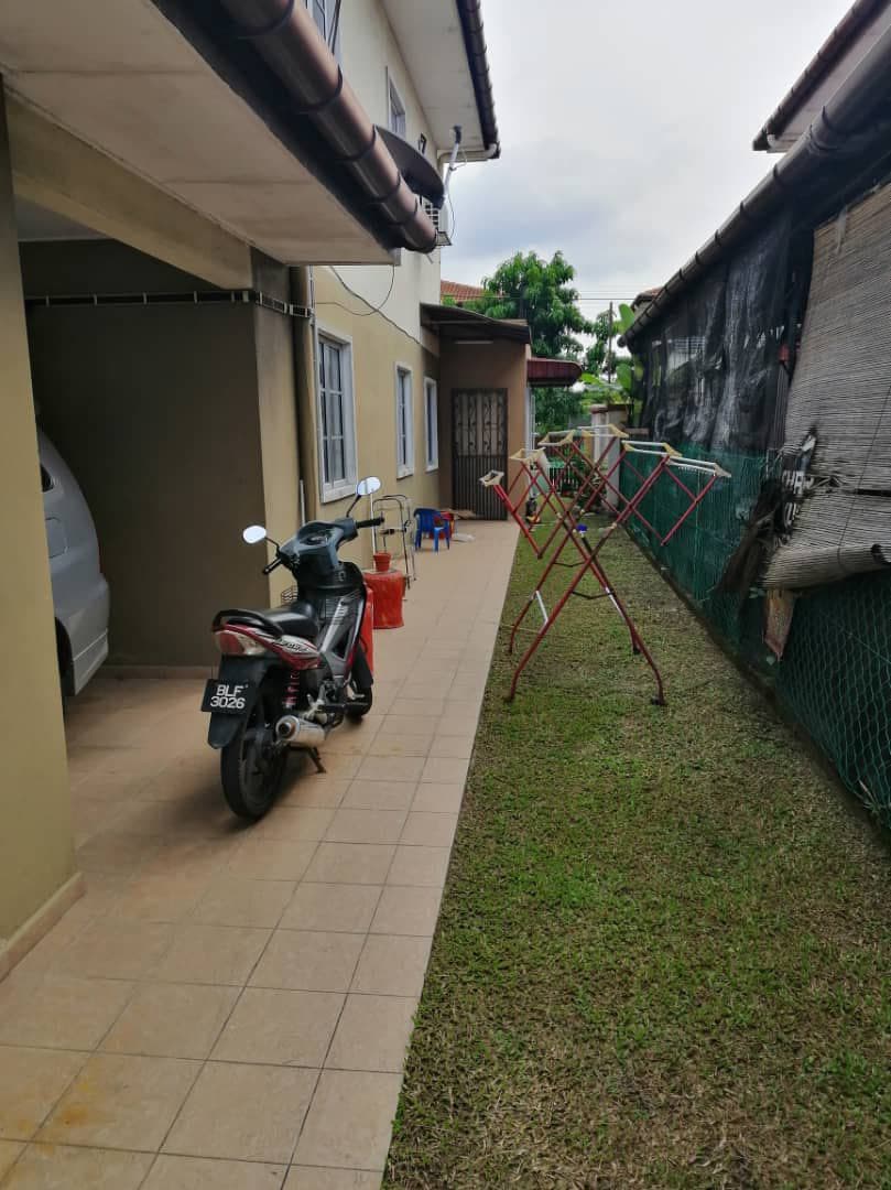 DOUBLE STOREY TERRACE ENDLOT PANDAMARAN - photo 2