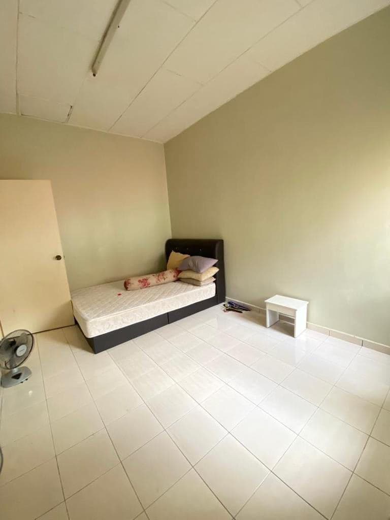 DOUBLE STOREY TERRACE SECTION 23 SHAH ALAM - photo 4