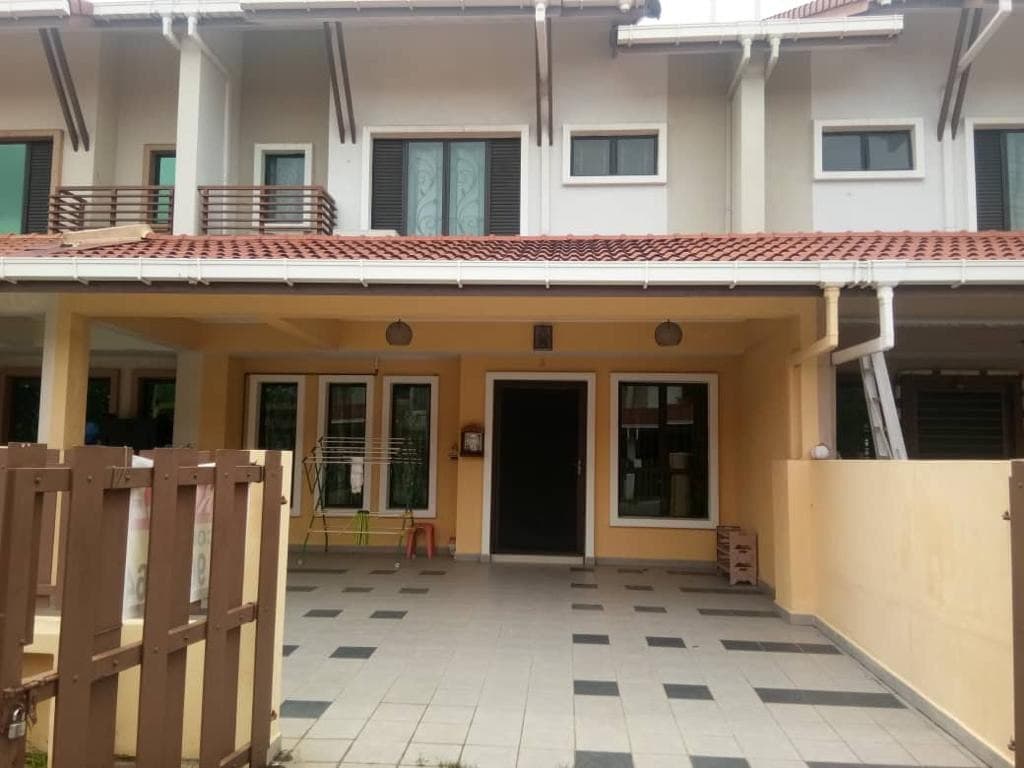 FREEHOLD DOUBLE STOREY TERRACCE BAYU EMAS KLANG - photo 1