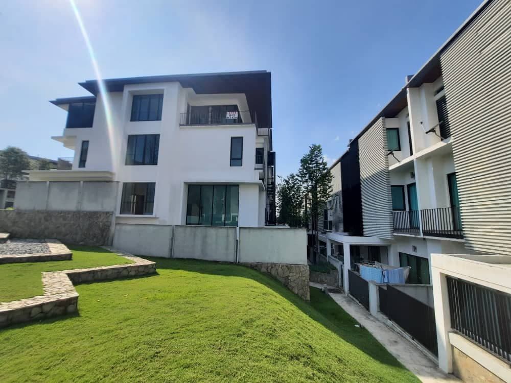 SETIA ALAM 3 HALF STOREY CORNER LOT DUTA VILL A - photo 9