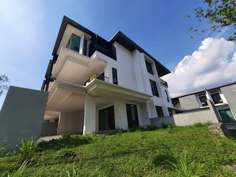 SETIA ALAM 3 HALF STOREY CORNER LOT DUTA VILL A - photo 10