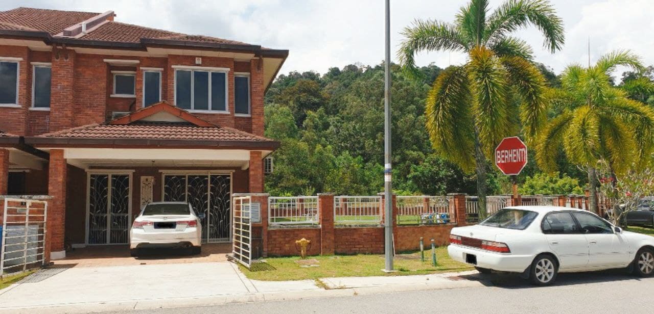 SPACIOUS CORNER DOUBLE STOREY ALAM BUDIMAN