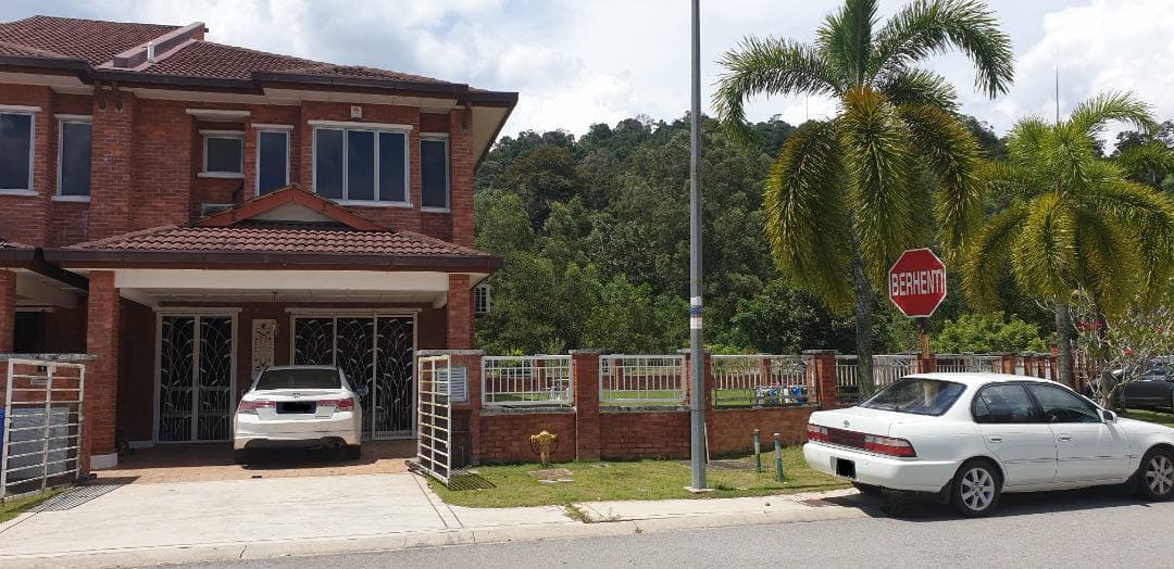 Spacious Corner Lot Double Storey Alam Budiman Sha