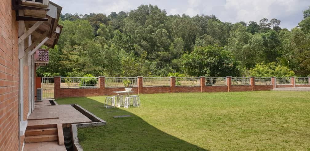 Spacious Corner Lot Double Storey Alam Budiman Sha - photo 8