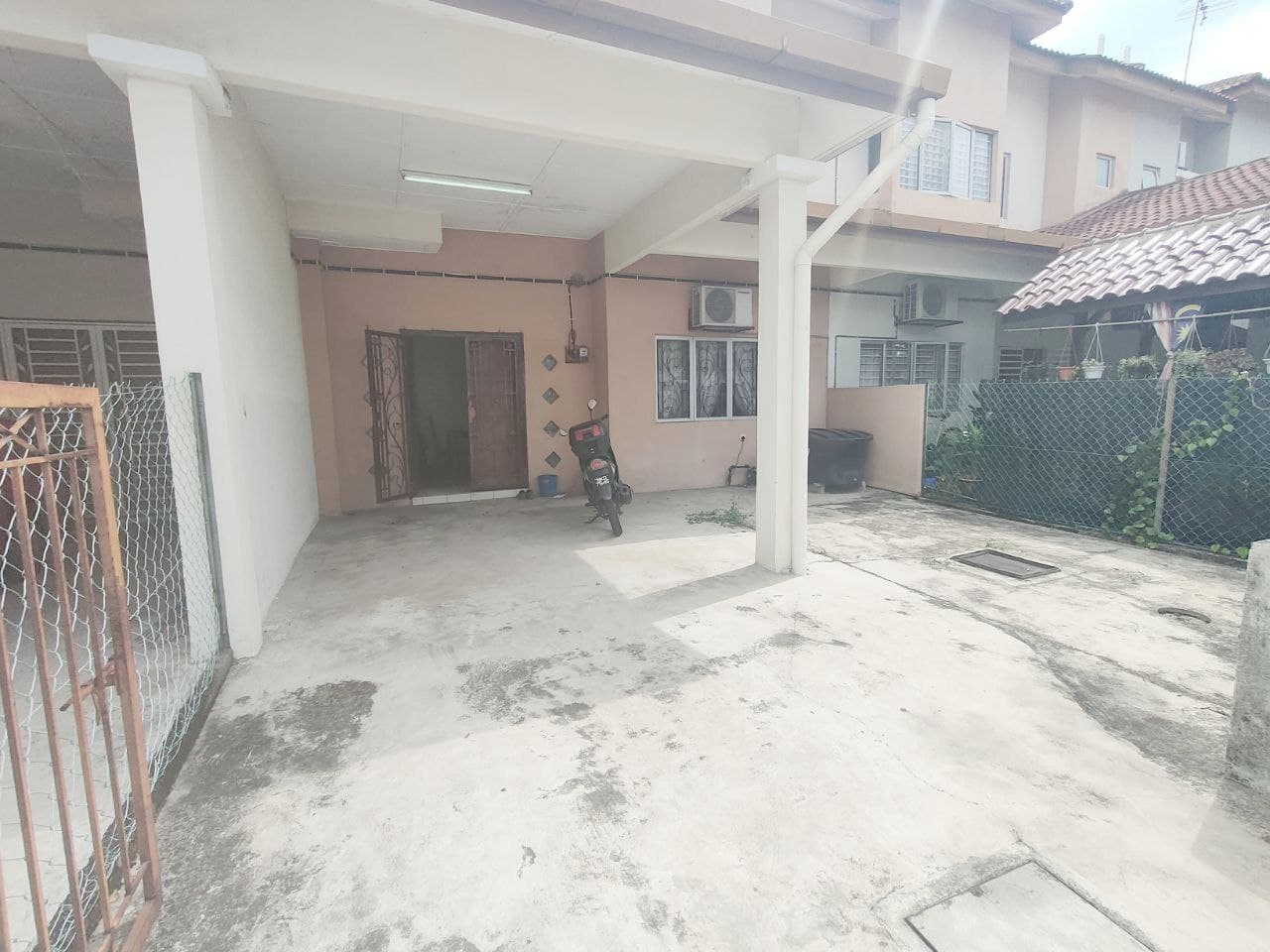 Freehold Double Storey Terrace Sungai Udang Klang