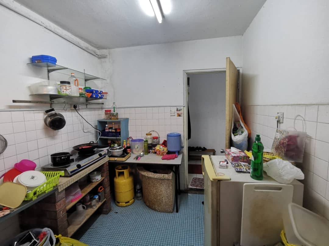 Flat Pkns Section Twenty Four Shah Alam - photo 6