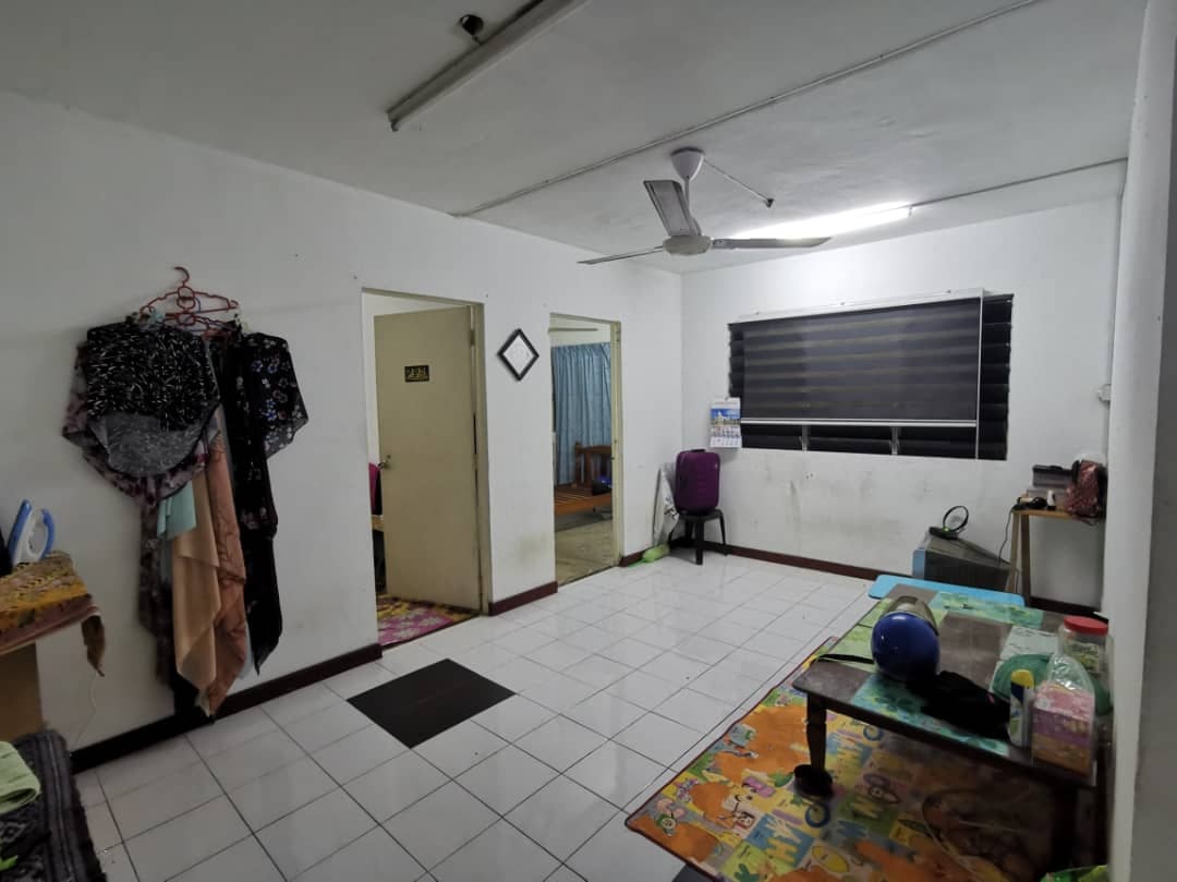 Flat Pkns Section Twenty Four Shah Alam - photo 7