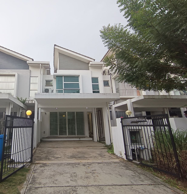 Freehold Spira Double Storey Terrace Alam Impian