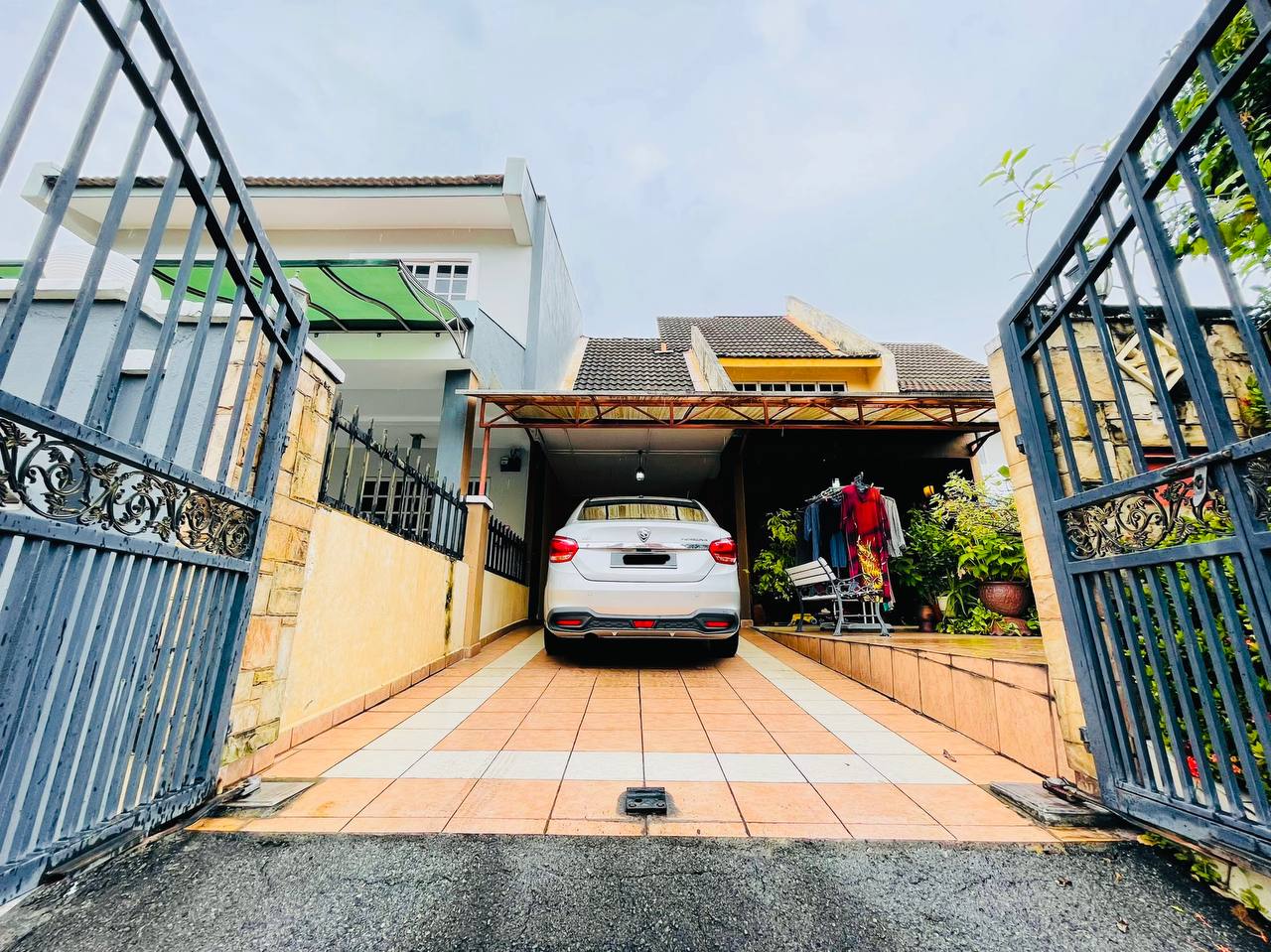Freehold Double Storey Ss Eighteen Subang Jaya