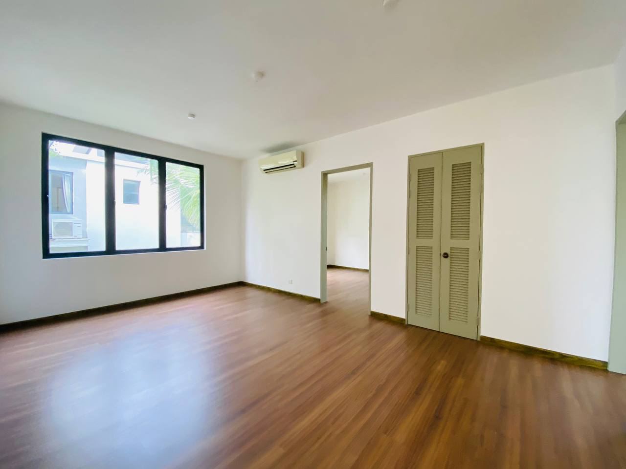 Freehold Semi Detached Two Storey Diamond City Sem - photo 6