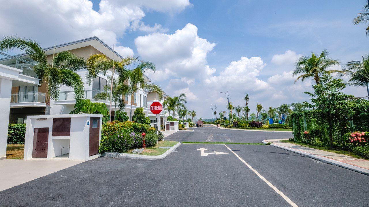 Freehold Semi Detached Two Storey Diamond City Sem - photo 13