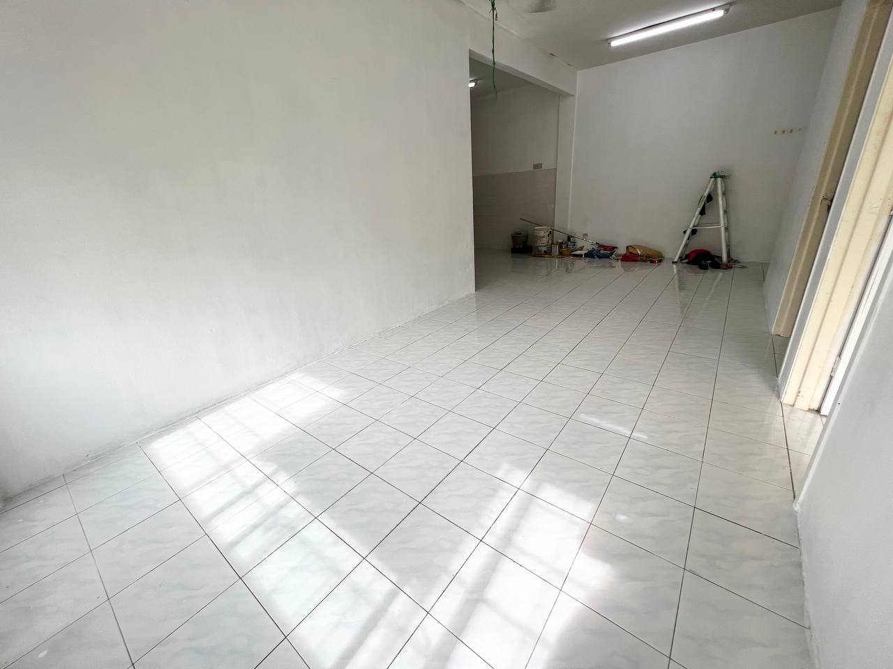 Facing Open Putra Impian Apartment Seri Kembangan - photo 8