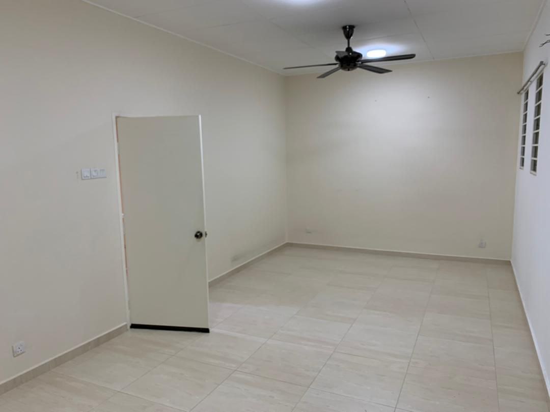Semi Detached Double Storey House Kipark Puchong - photo 7