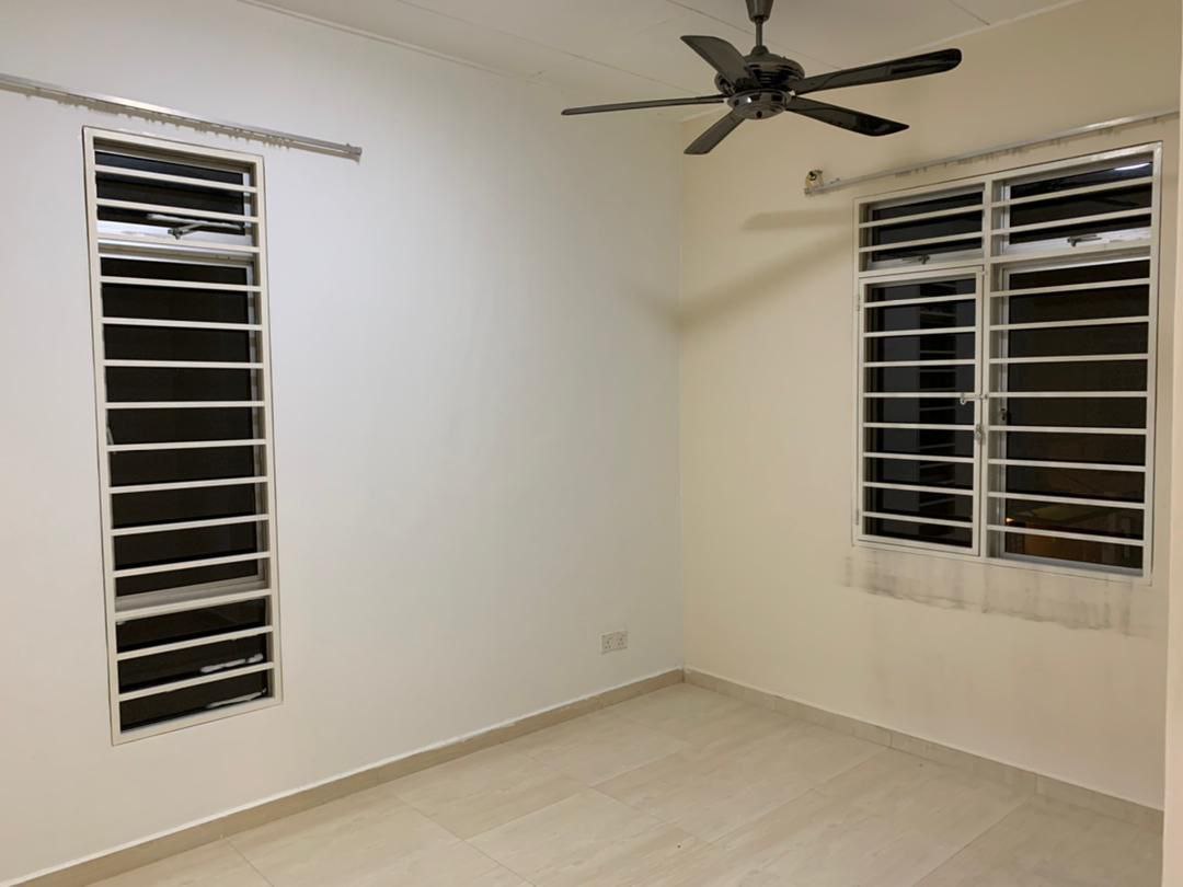 Semi Detached Double Storey House Kipark Puchong - photo 8