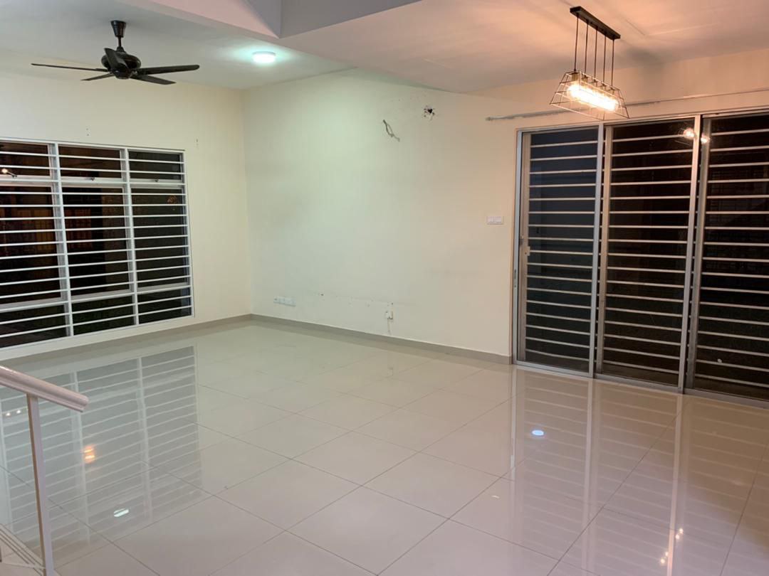 Semi Detached Double Storey House Kipark Puchong - photo 9