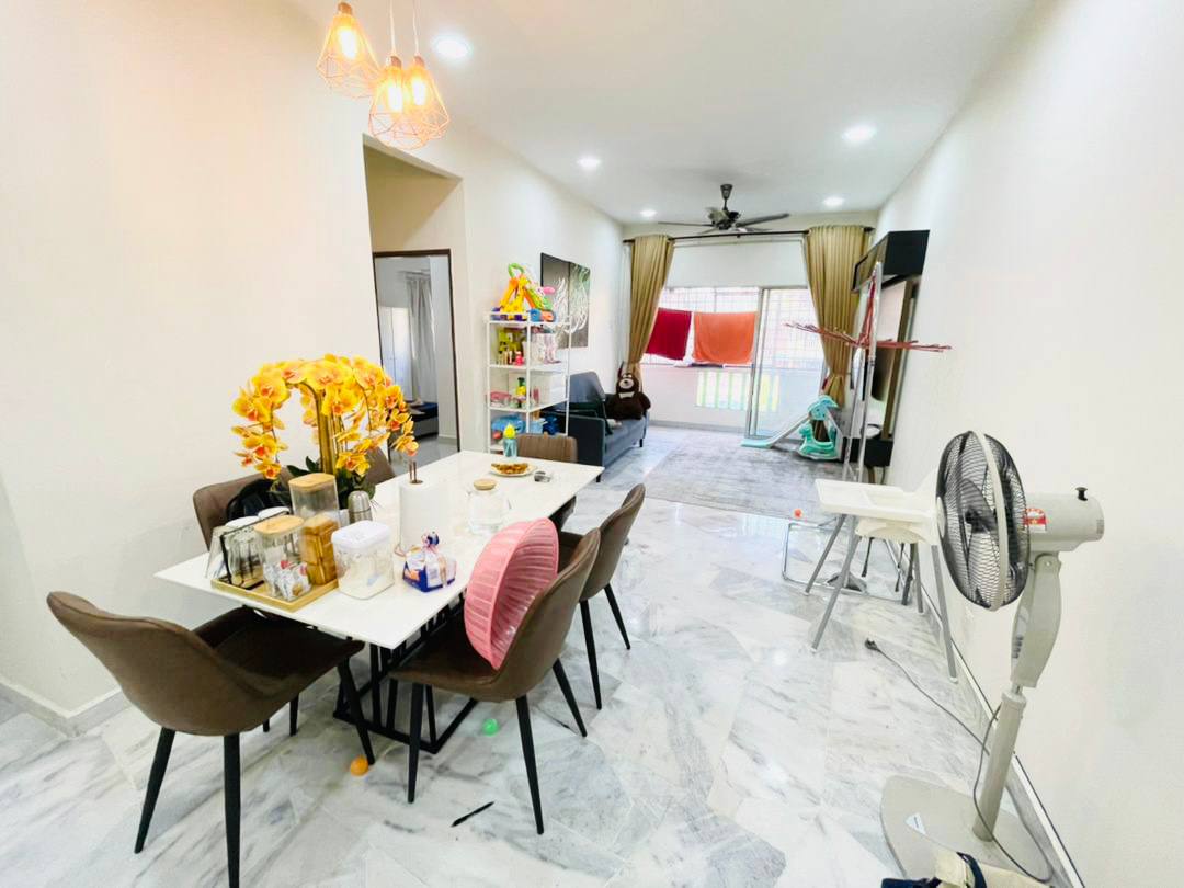 Freehold Level Two Apartment Mediterranean Shah Al - photo 10