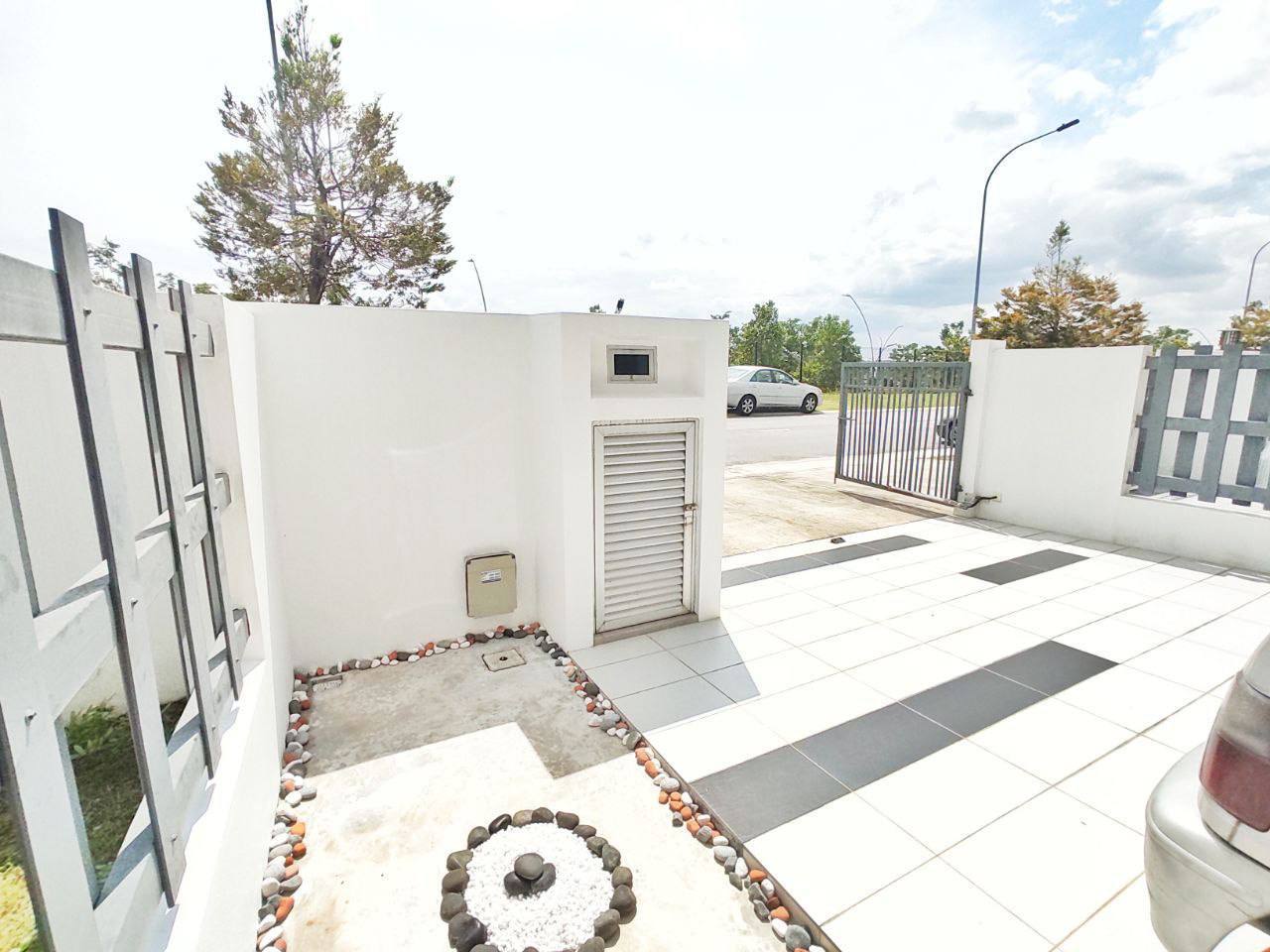 Freehold Renovated Full Furnished Ecohill Semenyih - photo 3