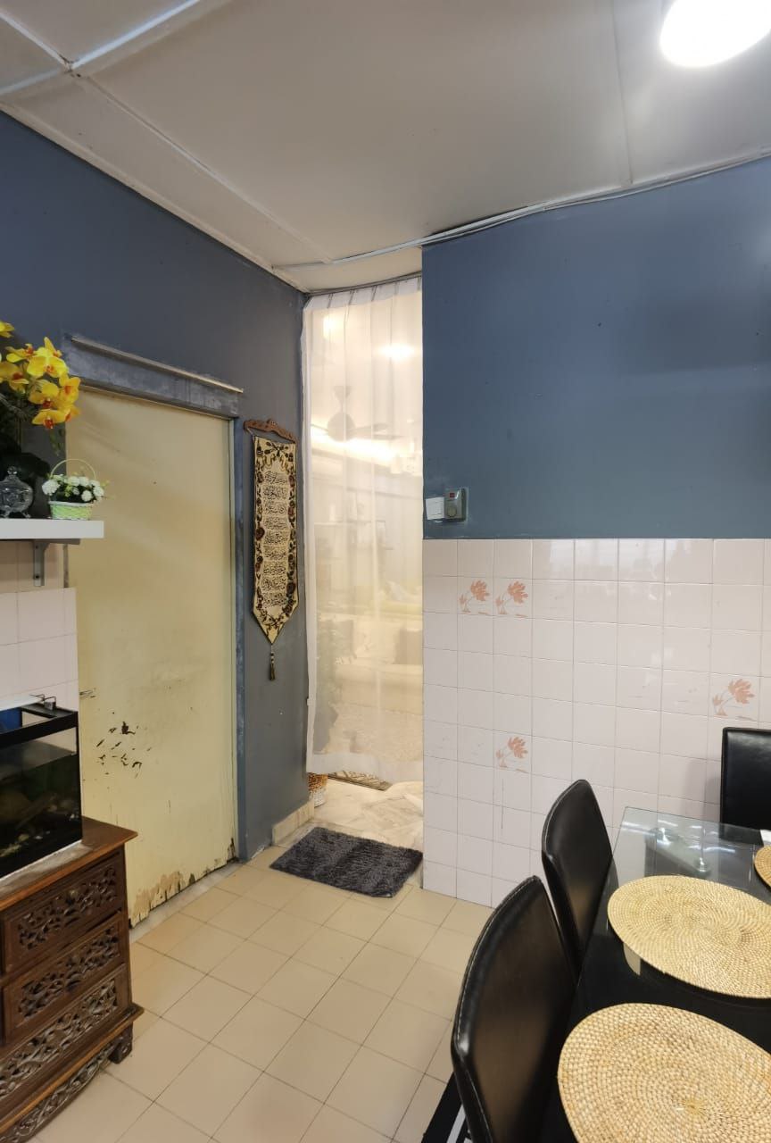 Single Storey Terrace Section Twenty Four Shah Ala - photo 5