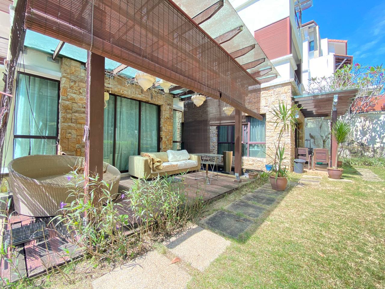 Fully Furnished Bungalow Three Storey Riverview - photo 2