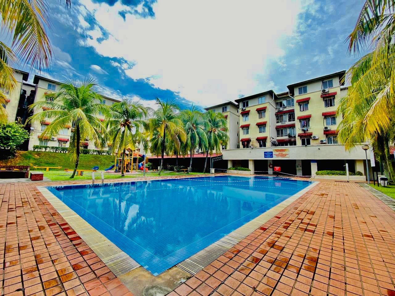 Renovated Bayu Apartment Damansara Damai