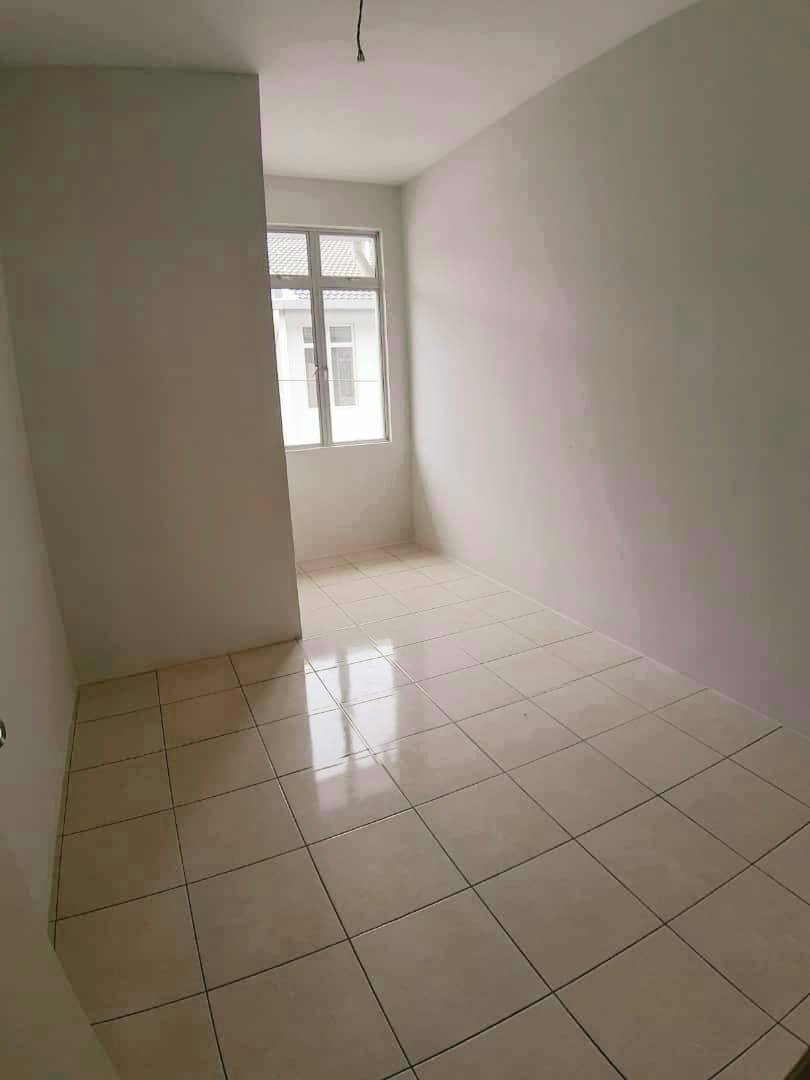 Freehold Double Storey Bandar Mahkota Banting - photo 4