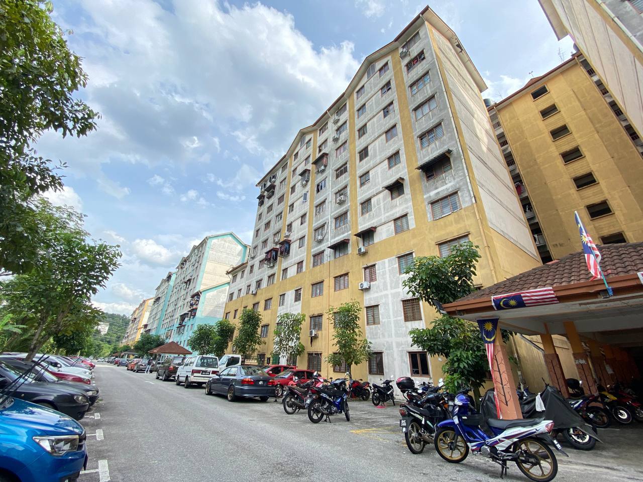 Freehold Pangsapuri Enggang Bandar Kinrara Puchong - photo 2