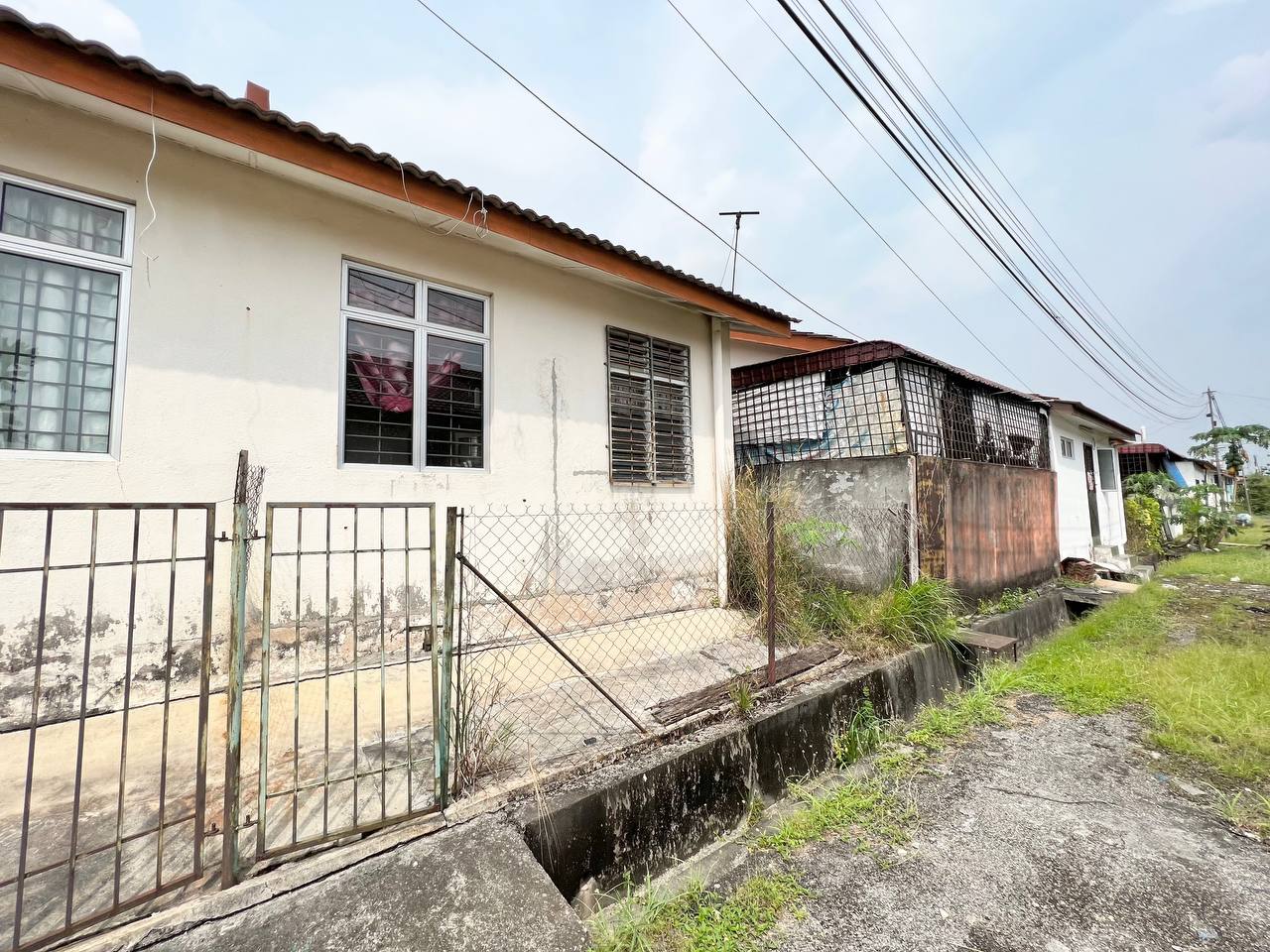 Facing Open Single Storey Taman Arked Dengkil - photo 2