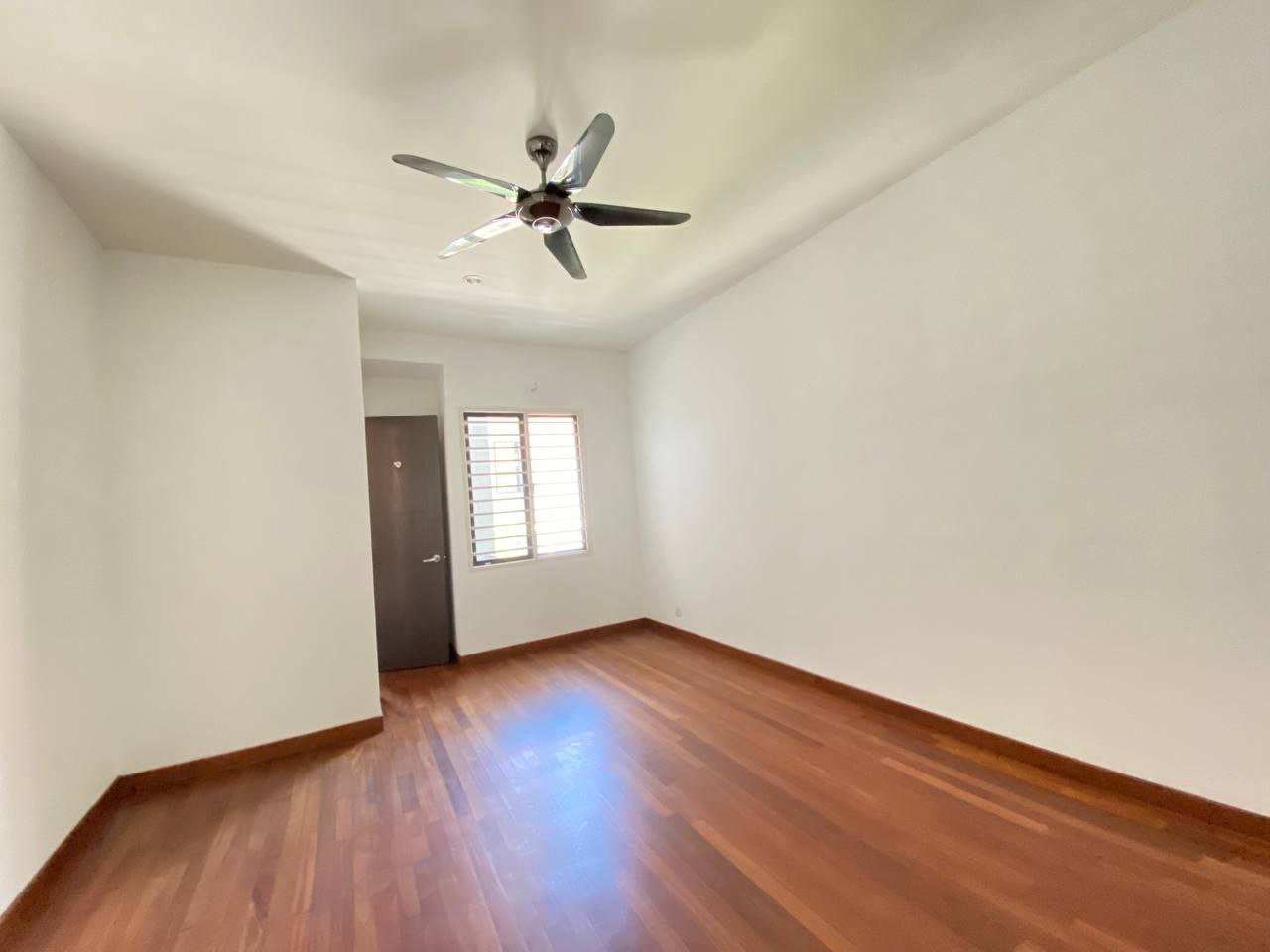 Spacious Built Up Freehold Pentas Alam Impian - photo 3