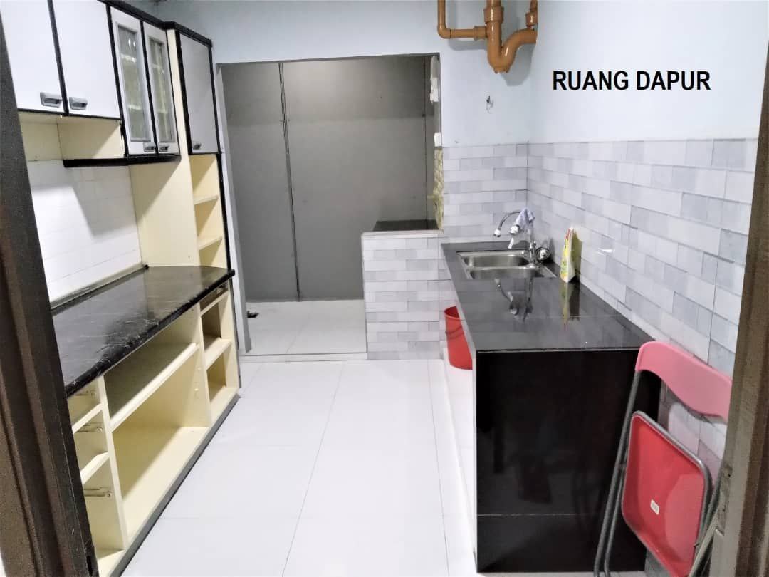 Level Two Flat Pkns Seksyen Eighteen Shah Alam