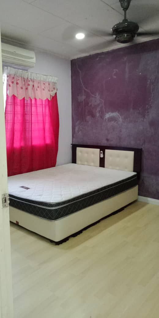 Fully Renovated Flat Pkns Section Eighteen Shah Al - photo 3