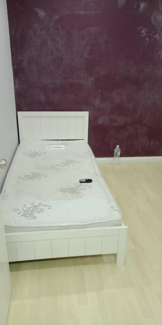 Fully Renovated Flat Pkns Section Eighteen Shah Al - photo 4