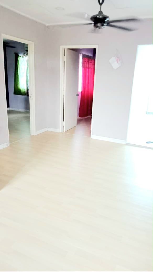 Fully Renovated Flat Pkns Section Eighteen Shah Al - photo 8