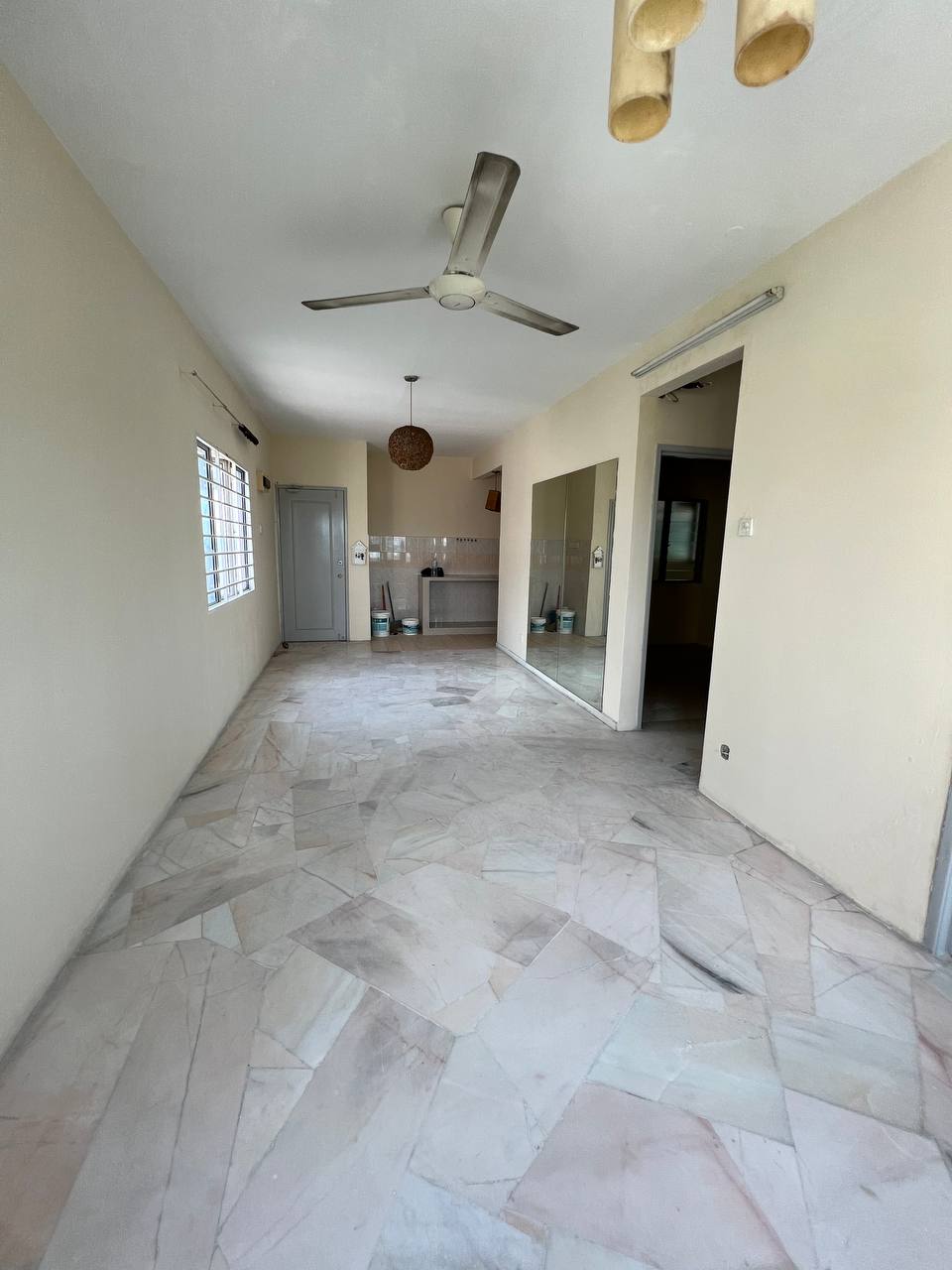 With Roof Top Space Apartment Desaminium Flora