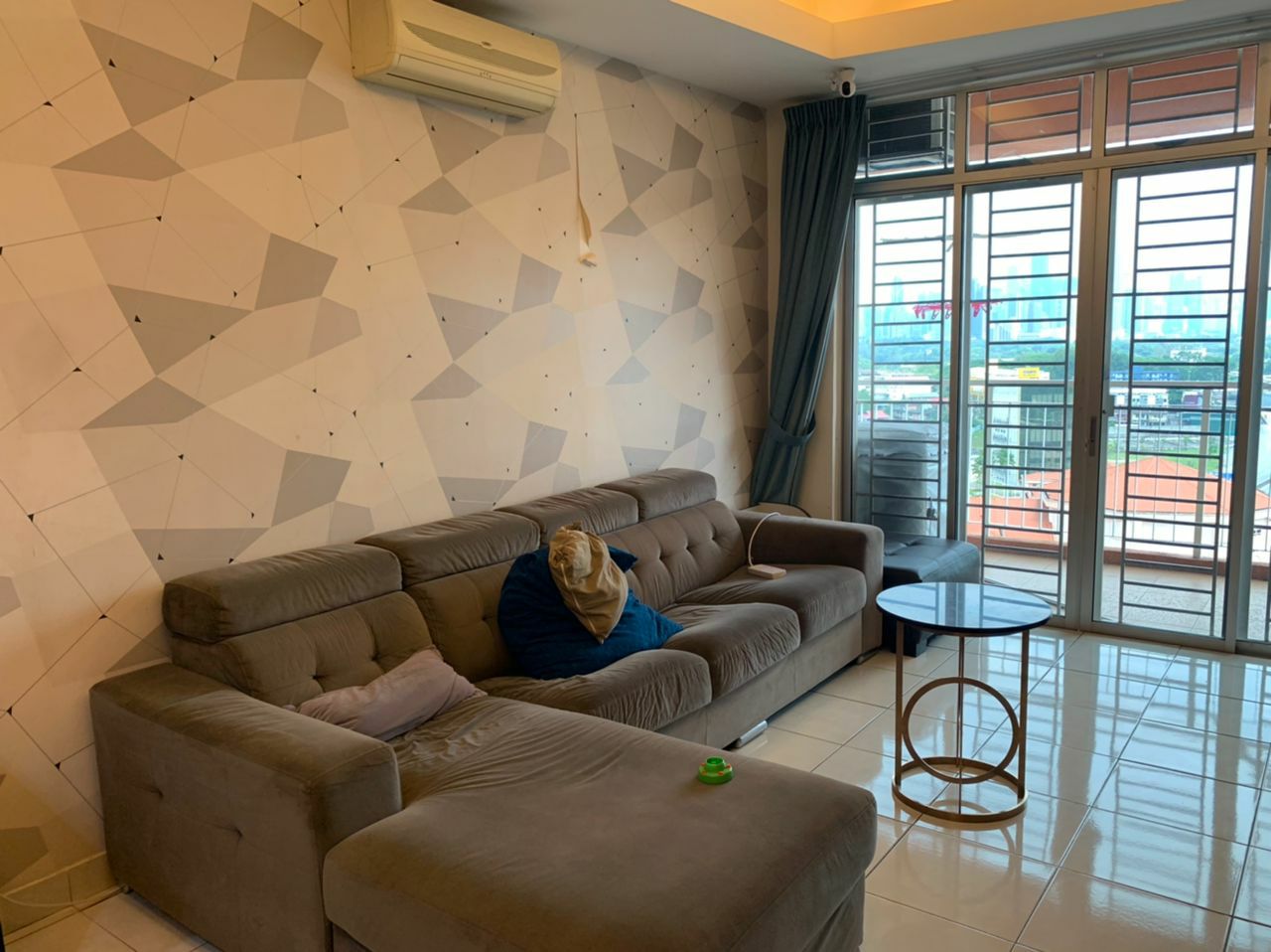 Freehold Facing Klcc Diamond Regency Setapak - photo 3