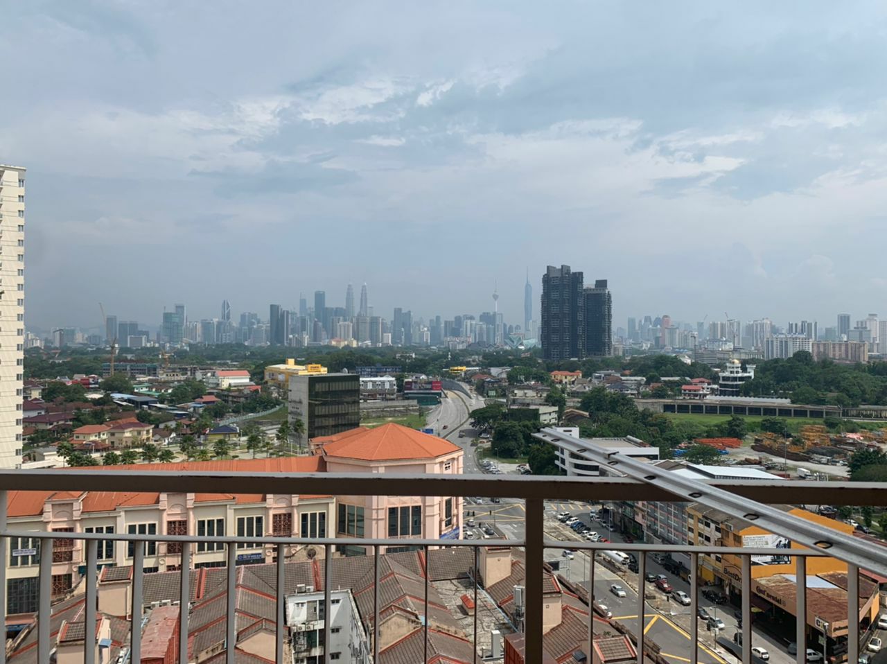 Freehold Facing Klcc Diamond Regency Setapak - photo 7