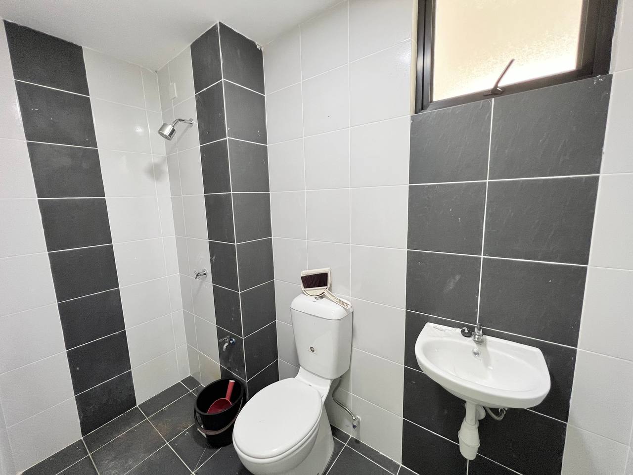 Freehold Residensi Aman Bandar Teknologi Kajang - photo 3
