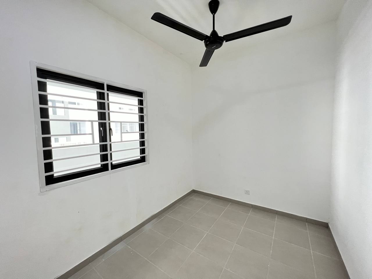 Freehold Residensi Aman Bandar Teknologi Kajang - photo 6
