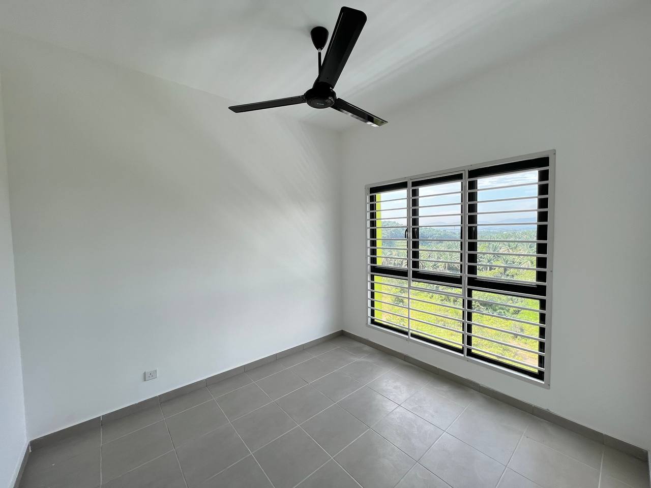 Freehold Residensi Aman Bandar Teknologi Kajang - photo 7