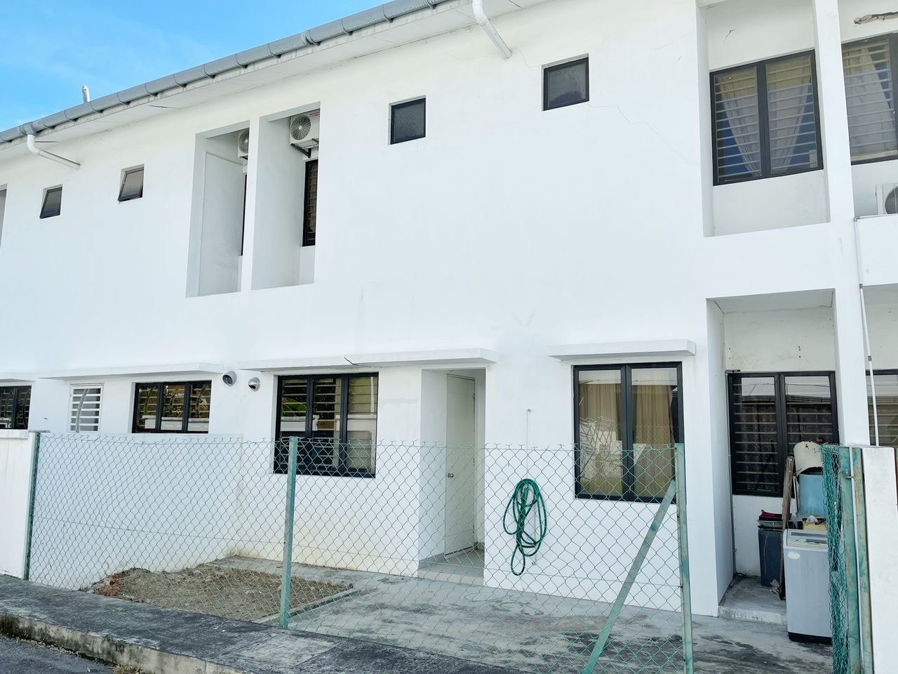 Superlink Double Storey Laman Akasia Nilai Impian - photo 2
